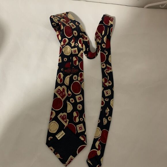 Men's MERCEDES HIGH FASHION hand made black and red tie.100% polyester - Picture 5 of 7